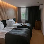 מלון Haltia Nature Boutique & Glamping אספו