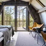 Haltia Nature Boutique & Glamping אספו