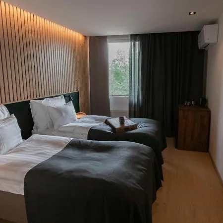 מלון Haltia Nature Boutique & Glamping אספו
