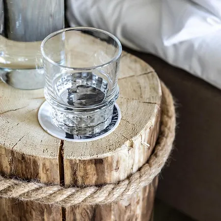 Haltia Nature Boutique & Glamping 4* אספו